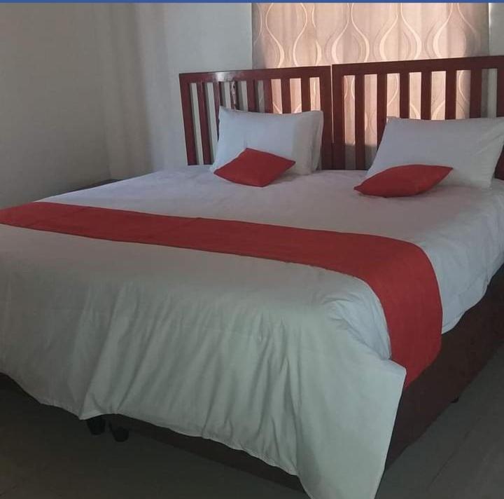 Pillacol Guest House Victoria Falls Exterior photo